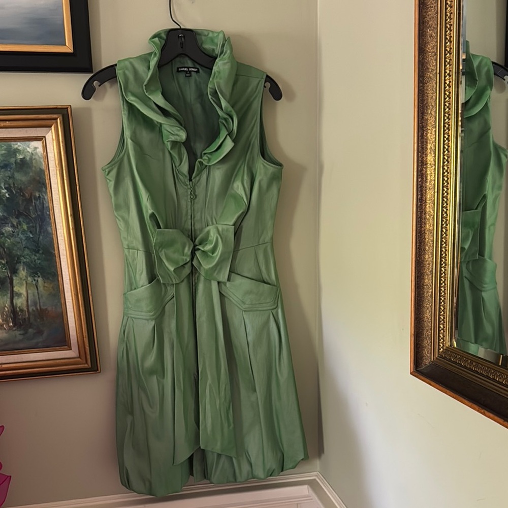 Samuel Dong Small S Green Sleeveless Ruffle Dress with Pockets